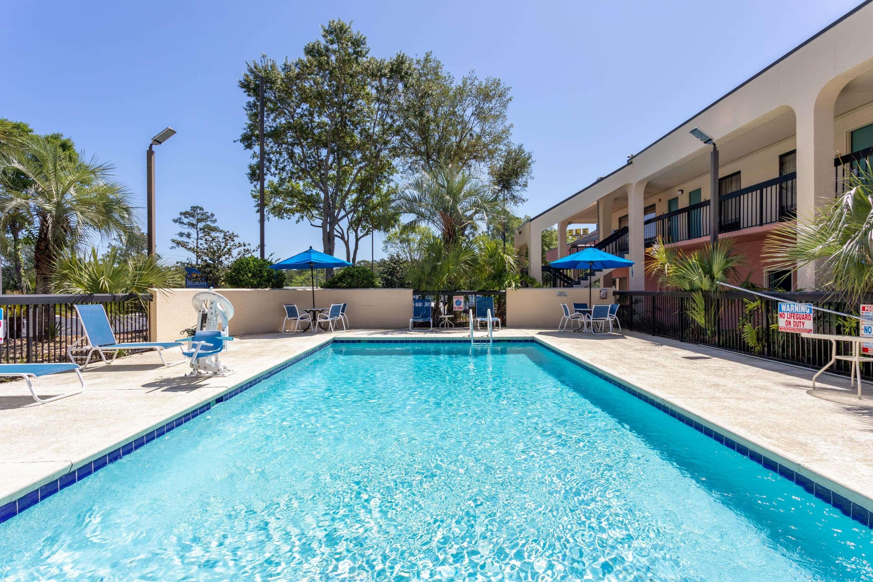 Baymont By Wyndham Tallahassee Exteriér fotografie
