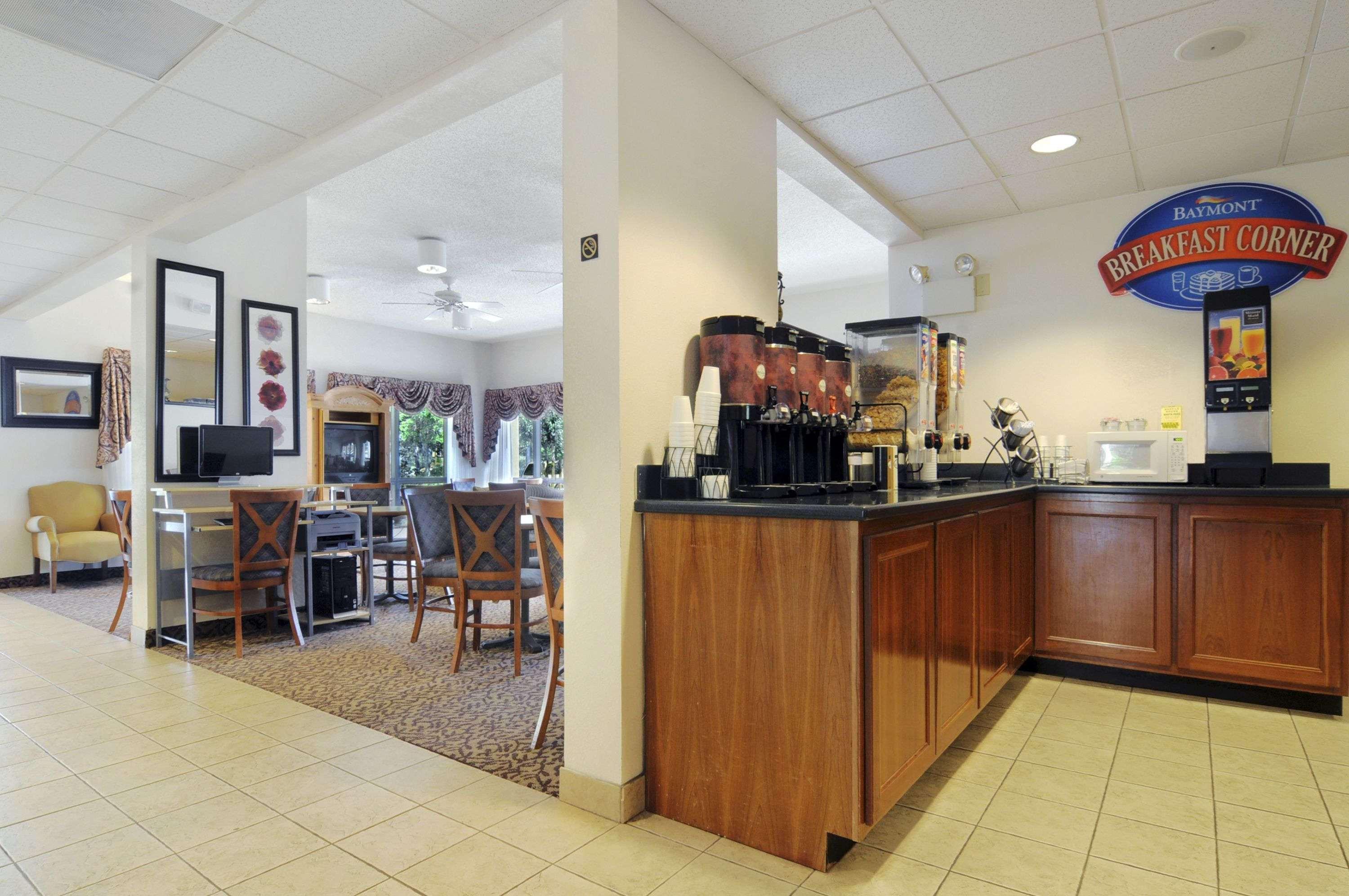 Baymont By Wyndham Tallahassee Exteriér fotografie